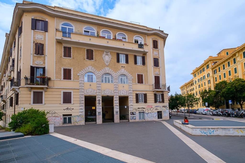 Ht La Spezia Bilo * Rom